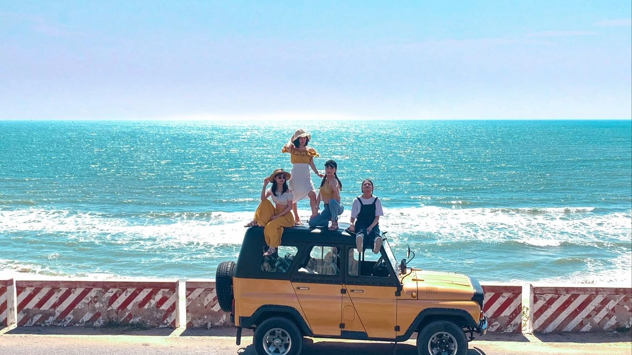 Thuê xe Sài Gòn đi Mũi Né - Dịch vụ xe du lịch Uy Tín Giá Tốt Nhất