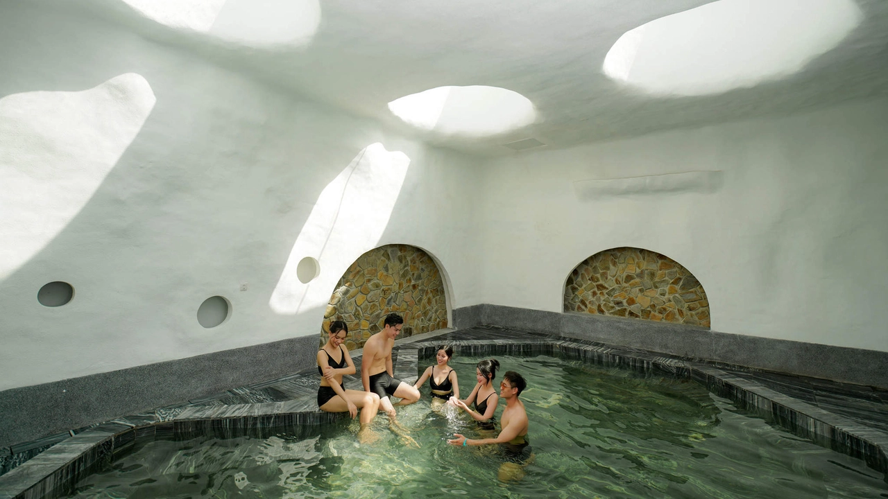 Thuê xe Sài Gòn đi Suối nước nóng Bình Châu - Trọn gói, Giá rẻ